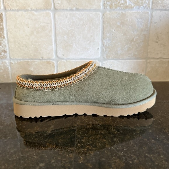 UGG TASMAN BURNT OLIVE SUEDE SHEEPSKIN CLASSIC WOMEN'S SLIPPERS SIZE 10 - Picture 9 of 13